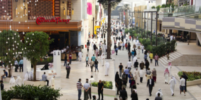 الكويت.. بدء تطبيق قرار منع غير المطعمين من دخول المجمعات التجارية