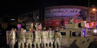 لبنان.. إصابة عنصرين أمنيين جراء إلقاء قنبلة أثناء احتجاجات طرابلس