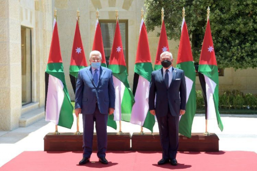 العاهل الأردني والرئيس الفلسطيني يعقدان اجتماعا موسعا وهاما بمشاركة كبار المسؤولين