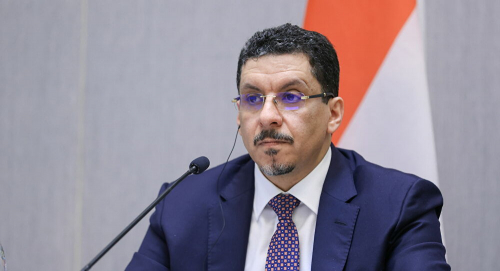 حكومة اليمن تجدد التزامها باتفاق وقف إطلاق النار وتؤكد انفتاحها على إحلال السلام