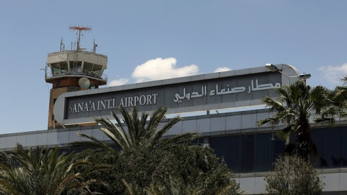 اليمن.. وصول 86 طنا من المواد الطبية إلى مطار صنعاء