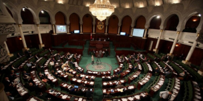 الحكومة التونسية تدين الاعتداء على عبير موسى داخل البرلمان