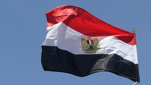تضمن رقص عدد من الشبان بأسطوانات الغاز وطفايات الحريق 