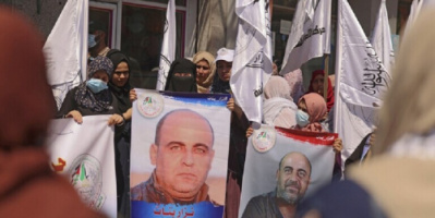 أحدهما ضابط.. عائلة نزار بنات تقول إنها كشفت هوية اثنين من منفذي "جريمة اغتياله"