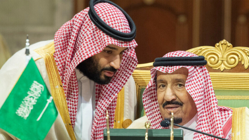 العاهل السعودي وولي عهده يعزيان الرئيس الروسي في حادث تحطم الطائرة بشرق البلاد