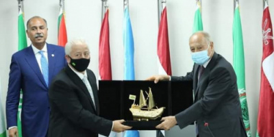 العربي للأسمدة يكرم الأمين العام لجامعة الدول العربية لدوره البارز في دعم الاتحادات النوعية 