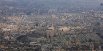انفجار عبوة ناسفة بسيارة في مدينة الباب شرق حلب بسوريا