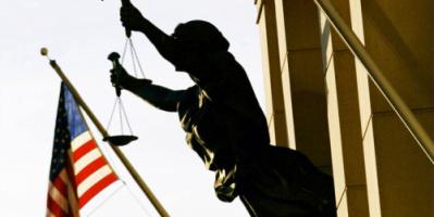 السجن لموظف بالاستخبارات الأمريكية سرب معلومات سرية