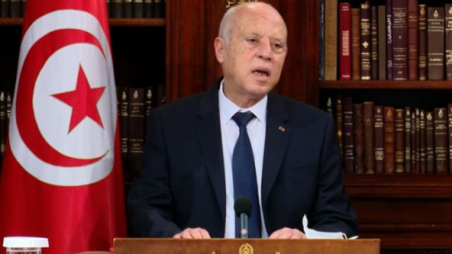 الرئيس التونسي يجتمع بقادة الجيش والأجهزة الأمنية