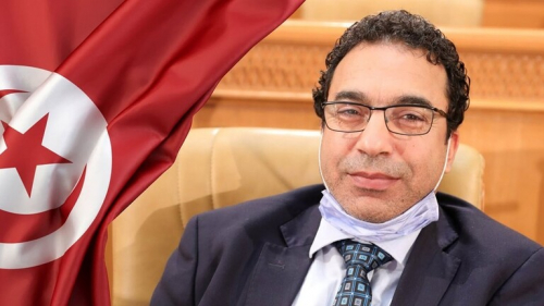 بعد الإفراج عنه.. نائب تونسي يتعرض لمحاولة توقيف جديدة ويعتصم داخل مكتب محاميه