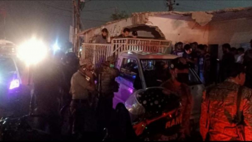 بينهم نساء وأطفال.. قتلى بهجوم استهدف أشخاصًا عائدين من زفاف في كراتشي