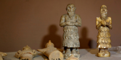 مصر.. ضبط كمية كبيرة من القطع الأثرية في أحد المنازل