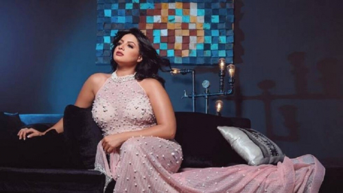 فنانة مصرية تثير الجدل بإعلانها العودة للسينما بـ"المايوه"