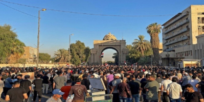 العراق.. أنصار الصدر يقتحمون البرلمان في المنطقة الخضراء احتجاجا على ترشيح السوداني لرئاسة الوزراء