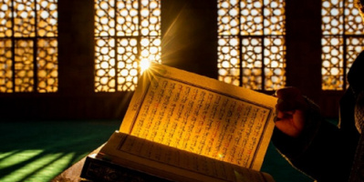 بيان شديد اللهجة من مفتي السعودية يندد بإحراق نسخة من المصحف الشريف بالسويد