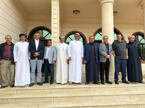 الزُبيدي يلتقي عدداً من الوزراء ومحافظي المحافظات والمسؤولين بجنوب اليمن