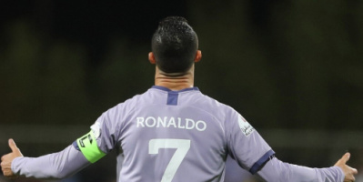 رونالدو "الغاضب" يهدد النصر بالرحيل في حال عدم تلبية شروطه 
