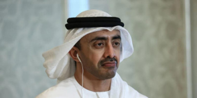 وزير خارجية الإمارات يدين تصريحات الرئيس الفلسطيني بشأن اليهود والمحرقة النازية