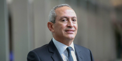 برلماني مصري يهاجم الملياردير ساويرس بعد نقل استثمارات الأخير إلى الإمارات