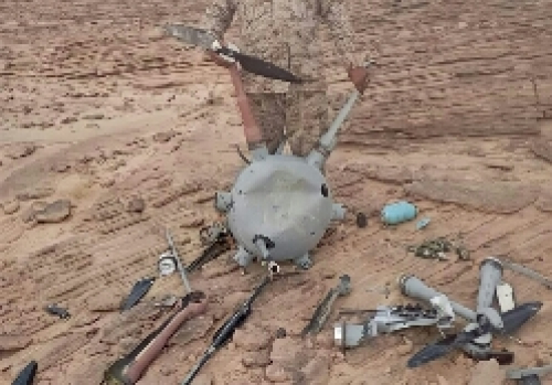 الدفاعات الجوية الحكومية تسقط مسيرة حوثية وتجبر أخرى على المغادرة في صعدة