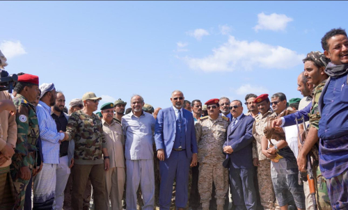 الزُبيدي يزور ميون وباب المندب ويتفقد المشاريع الحيوية
