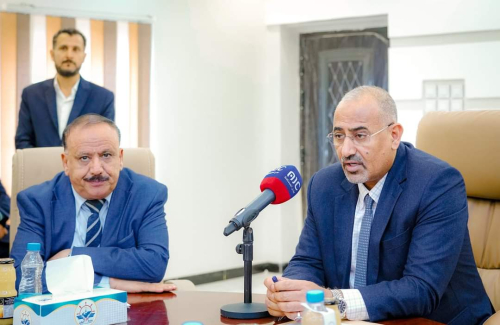 اللواء الزبيدي يدشن نقل إجراءات تفتيش السفن التجارية من ميناء جدة إلى ميناء عدن