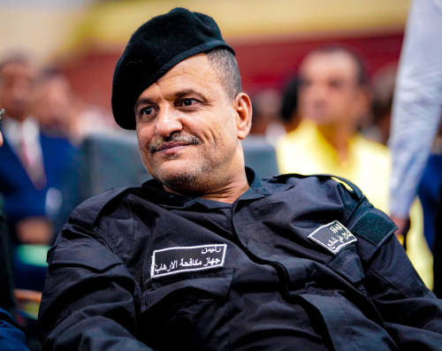 مجلس القيادة الرئاسي يعيّن اللواء شلال شايع رئيسا لجهاز مكافحة الإرهاب في اليمن
