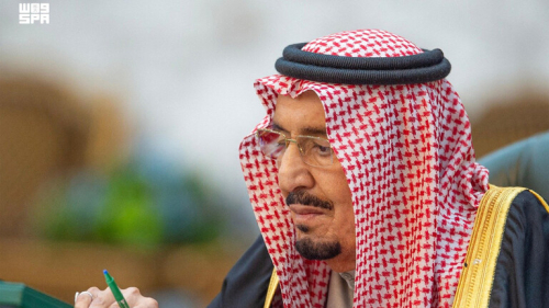 السعودية.. الملك سلمان بن عبد العزيز يرحب بـ"ضيوف الرحمن" القادمين إلى المملكة ويصدر توجيها بشأنهم