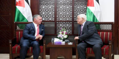 العاهل الأردني يلتقي الرئيس الفلسطيني ويؤكد رفض أية محاولات لتهجير الفلسطينيين