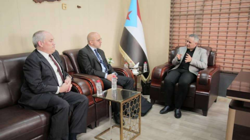 تطبيع في عدن.. وفد يضم باحثاً إسرائيلياً يلتقي قيادة إعلامية في المجلس الانتقالي الجنوبي