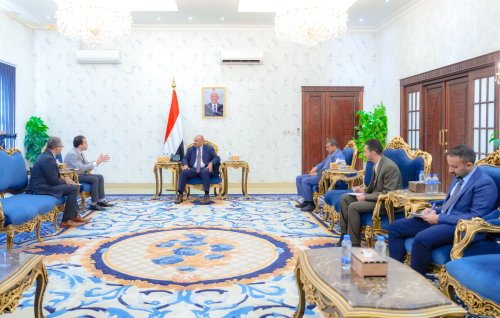 الزُبيدي يكشف ما لم يُعلن عن تدخلات الصليب الأحمر في أخطر مناطق اليمن