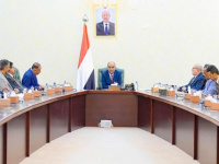 بن بريك يأمر بالتحقيق العاجل… ما كشفته الحكومة عن البناء في مجاري السيول بعدن يفجر مفاجآت