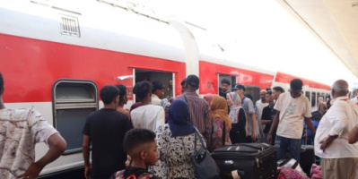 مصر تعيد آلاف السودانيين الفارين من الحرب إلى بلدهم طواعية