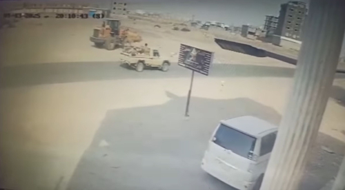 السلطة المحلية بمديرية البريقة تدين وتستنكر واقعة الإعتداء واحتجاز الجهات المكلفة بإزالة البناء العشوائي ( بيان + فيديو )