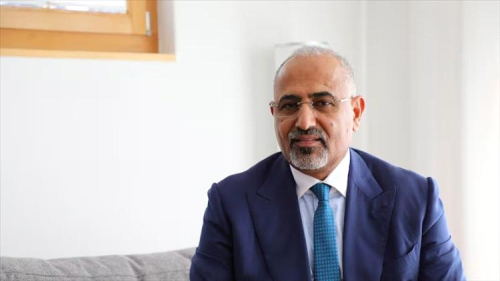 الزبيدي يفجر قنبلة سياسية: مستعدون للانضمام لاتفاقات أبراهام وإقامة علاقات مع إسرائيل