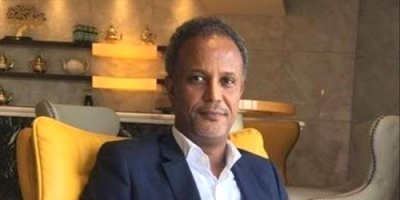 بدلاً من الاحتفال.. إعلامي عدني بارز يعلن "الحداد" على وطن يأكله الفقر