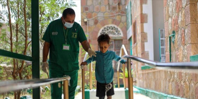 إنجاز وسط الدمار: 1987 يمنيًا يستعيدون الحركة في تعز.. وآلاف الخدمات تُقدم في 90 يومًا