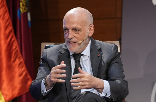 غلطة بـ 100 مليون يورو.. تيباس يدفع ثمن &laquo;لسانه&raquo; غالياً