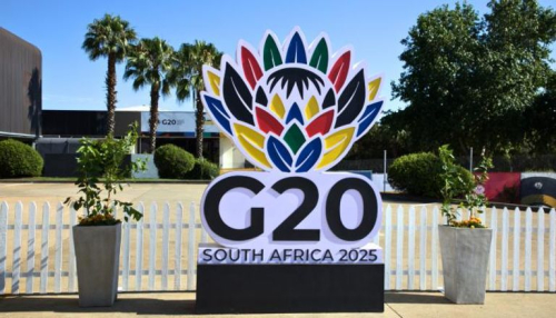 حدث لأول مرة في التاريخ.. شاهد ماذا يجري الآن في جنوب أفريقيا!