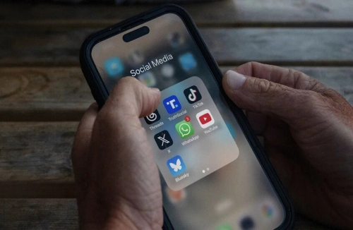 ليست فيسبوك ولا إنستغرام.. تعرف على التطبيقات التي يهرب إليها الأميركيون.