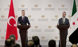 دمشق تتهم "قسد" بعدم الجدية في تنفيذ اتفاق 10 مارس.. وتركيا تؤكد أن الاندماج في صالح الجميع