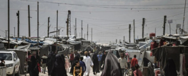 داعش طلقاء في شوارع الشمال.. دمشق تعلن الطوارئ القصوى بعد انسحاب حراس مخيم الهول