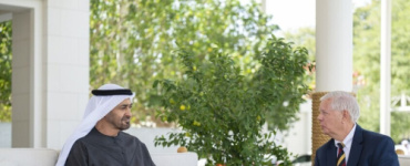 ساعة ونصف قلبت الموازين.. ماذا كشف السيناتور غراهام عن الحالة الصحية لمحمد بن زايد؟