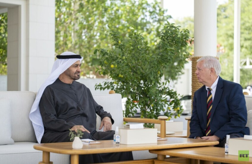 ساعة ونصف قلبت الموازين.. ماذا كشف السيناتور غراهام عن الحالة الصحية لمحمد بن زايد؟