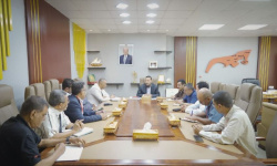 محافظ عدن يوجه شركة الغاز والصناعة بمعالجات عاجلة ورفض قاطع للحلول المؤقتة