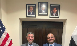 اللواء شلال شايع يبحث مع سفير الولايات المتحدة تعزيز التعاون في مكافحة الإرهاب