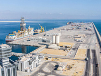 من المسافة صفر.. الهجوم الذي صدم مركز الأمن البحري العماني وكشف عن سلاح فتاك جديد