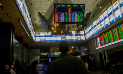 بورصات الخليج ومصر تترنح تحت وطأة التصعيد العسكري ومخاوف من صراع إقليمي طويل