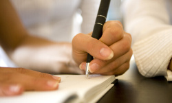 دراسة إيطالية: العُسر يتمتعون بميزة تطورية وقدرات تنافسية تتفوق على مستخدمي اليد اليمنى