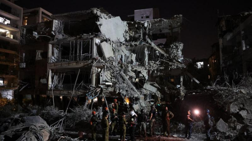 إسرائيل تحت القصف: هجمات صاروخية إيرانية متزامنة مع رشقات مكثفة لحزب الله تستهدف تل أبيب والقدس